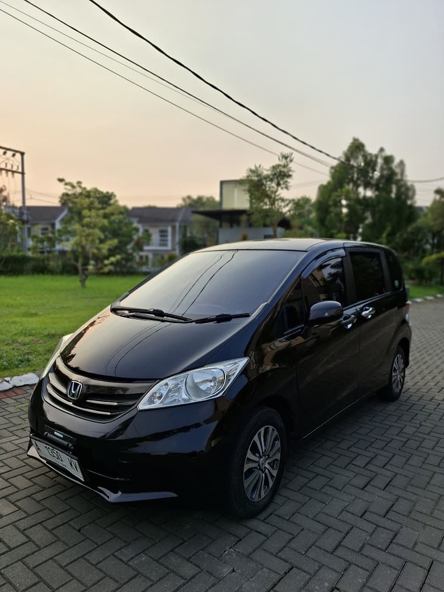 Honda Freed 2012